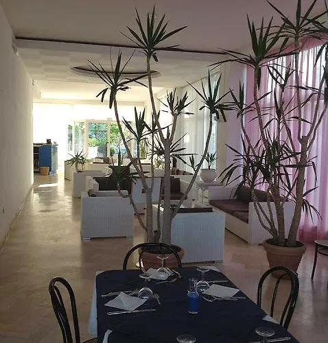 Continental Hotel 3*