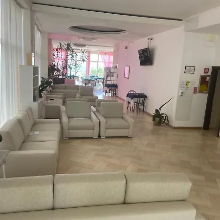 Continental 酒店 佩萨罗