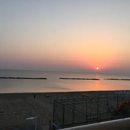 Continental Hotel 3*